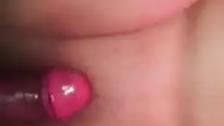 يحصل أكل كس الآسيوية لطيف من قبل لعبة بحجم العين يحصل أكل كس الآسيوية لطيف من قبل لعبة بحجم العين