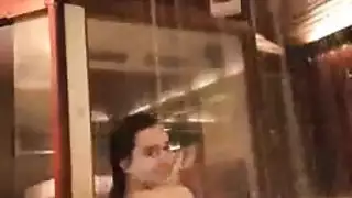 امرأة شقراء مثيرة تحصل مارس الجنس وتحاول ألا تئن بصوت عالٍ من المتعة امرأة شقراء مثيرة تحصل مارس الجنس وتحاول ألا تئن بصوت عالٍ من المتعة