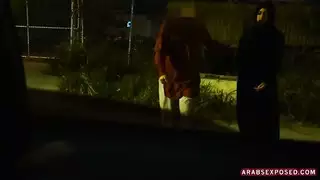العرب المكشوفون كانت فتاة مسلمة مثيرة على حظها ، لذا أتقدم لتقديم المساعدة للديك العرب المكشوفون كانت فتاة مسلمة مثيرة على حظها ، لذا أتقدم لتقديم المساعدة للديك
