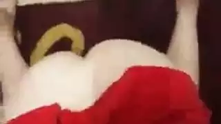 بعد المص و المتعة و الإثارة ينيكها نيك عربي خلفي ويستمتع بكسها الاشقر