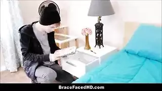 المراهقة العذارء الجميلة مع صديقها أبو زب ضخم الذي لم يجرب النيك من قبل المراهقة العذارء الجميلة مع صديقها أبو زب ضخم الذي لم يجرب النيك من قبل