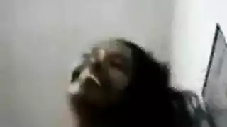 فاتنة مفلس هي استمناء في غرفة نومها مع لعبة الجنس تهتزها، أمام الكاميرا. فاتنة مفلس هي استمناء في غرفة نومها مع لعبة الجنس تهتزها، أمام الكاميرا.